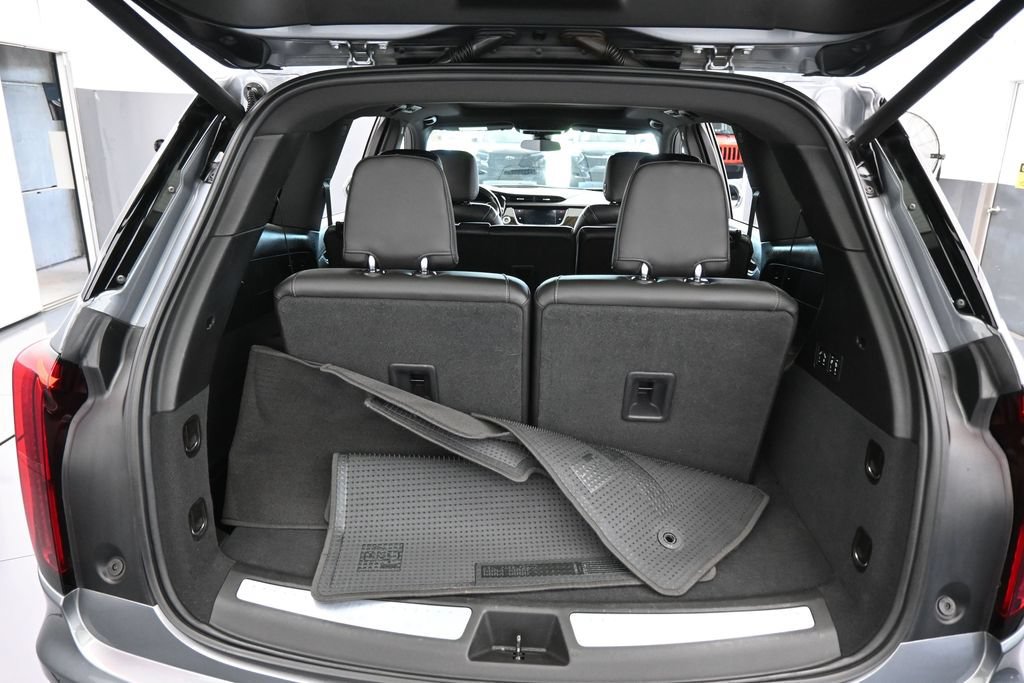 Used 2020 Cadillac XT6 Premium Luxury FWD image 44
