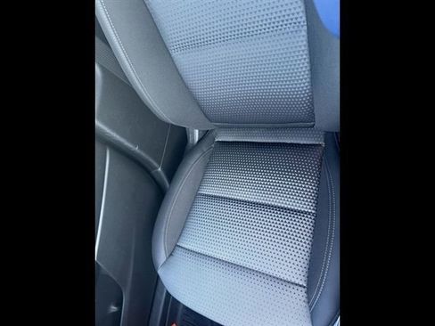 Used 2024 Chevrolet Trax LT w/ LT Convenience Package image 29