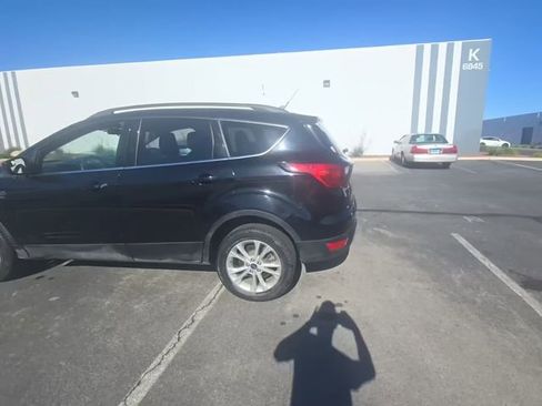 Used 2019 Ford Escape SEL AWD/4WD image 2