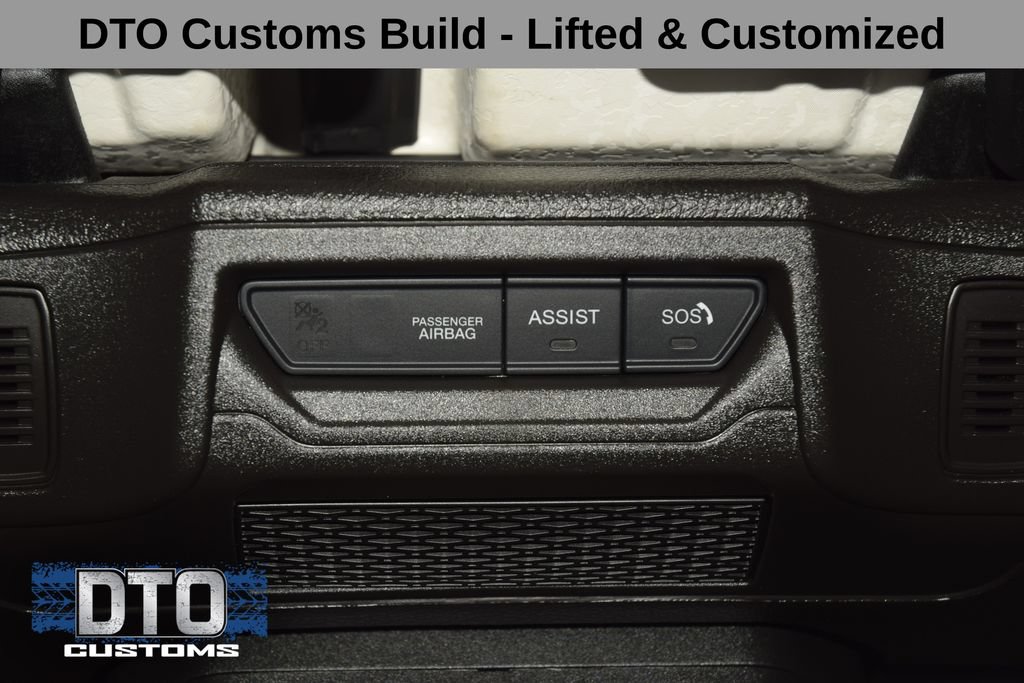 Used 2024 Jeep Wrangler Unlimited Sahara w/ Technology Group AWD/4WD image 42