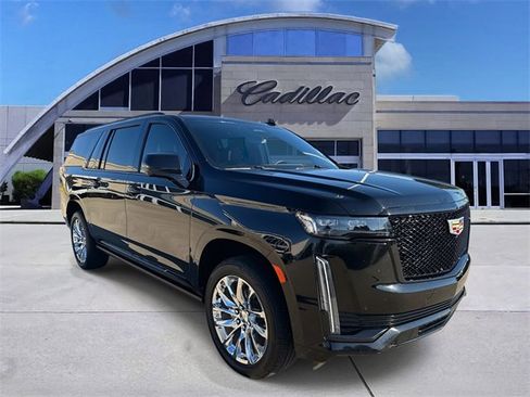 Used 2023 Cadillac Escalade ESV Sport Platinum w/ LPO, ONYX Package image 3