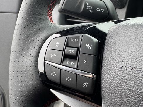 New 2026 Ford Explorer ST-Line w/ ST-Line Street Pack image 15