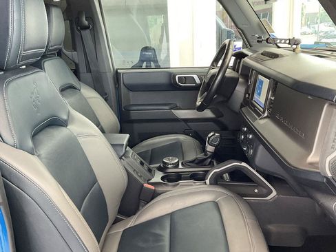 Used 2022 Ford Bronco Outer Banks w/ Sasquatch Package AWD/4WD image 12