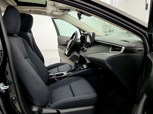 Used 2024 Toyota Corolla LE w/ LE Premium Package FWD image 27