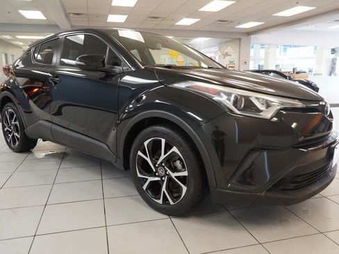 Used 2018 Toyota C-HR XLE image 13