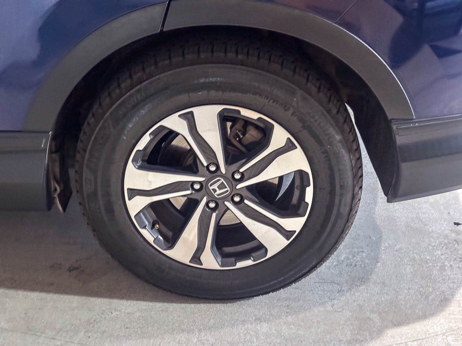 Used 2019 Honda CR-V LX image 11