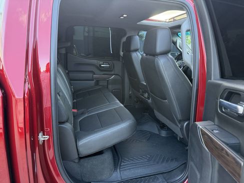 Used 2021 GMC Sierra 1500 SLT RWD image 15