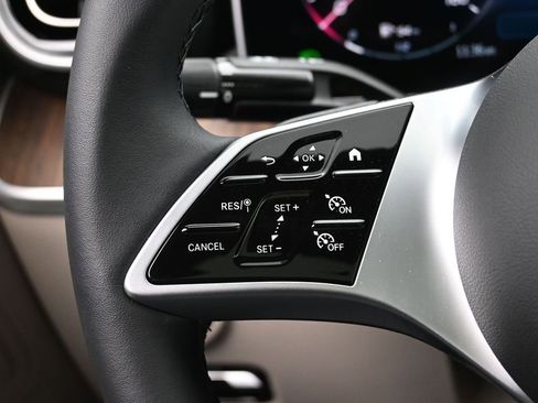 New 2025 Mercedes-Benz C 300 4MATIC Sedan image 11