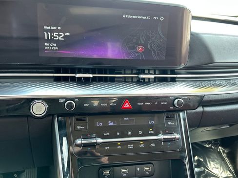 Used 2023 Kia Carnival SX Prestige image 13