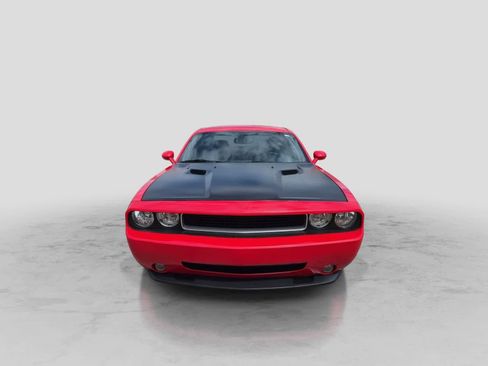 Used 2009 Dodge Challenger R/T RWD image 3