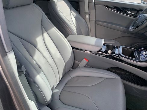 Certified 2023 Lincoln Nautilus Reserve w/ Monochromatic Package image 11