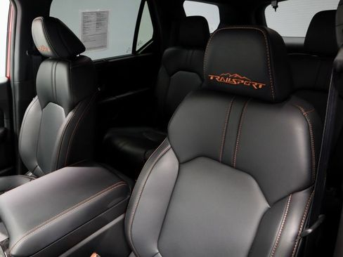 Used 2025 Honda Pilot TrailSport image 26