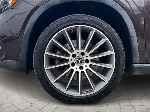 Used 2018 Mercedes-Benz GLA 250 w/ Premium Package image 8