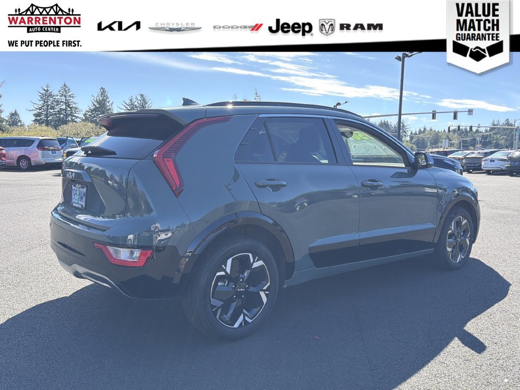 Used 2023 Kia Niro Wind w/ Wind Preserve Package FWD image 8