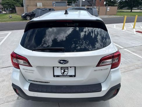 Used 2018 Subaru Outback 2.5i Premium AWD/4WD image 13
