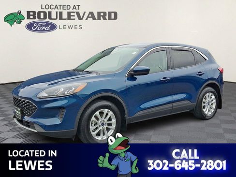 Used 2020 Ford Escape SE image 1
