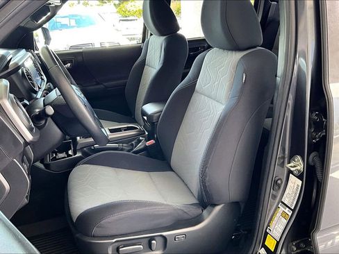 Certified 2022 Toyota Tacoma TRD Sport w/ Technology Package image 22