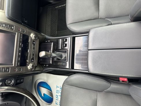 Used 2020 Lexus GX 460 Premium image 13