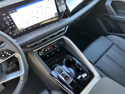 New 2025 Audi Q5 Premium Plus AWD/4WD image 23