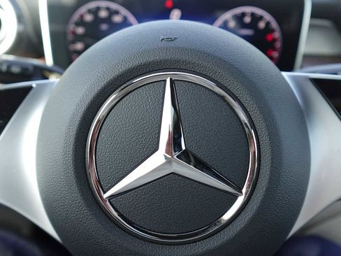 Used 2026 Mercedes-Benz GLC 300 4MATIC image 44
