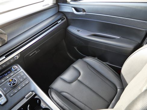 Used 2024 Hyundai Palisade Limited AWD/4WD image 11