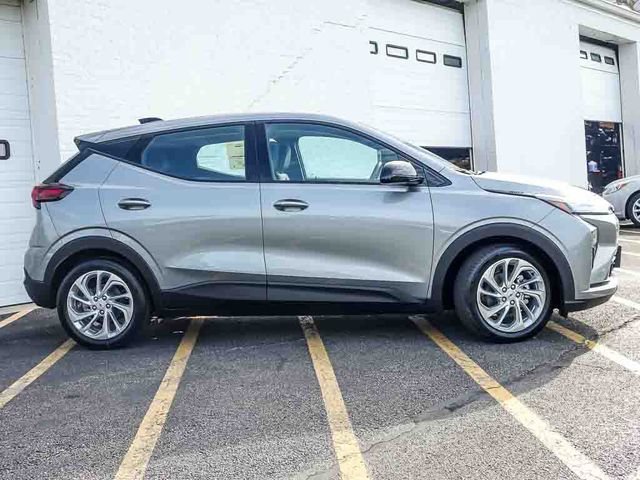 New 2027 Chevrolet Bolt LT FWD image 5