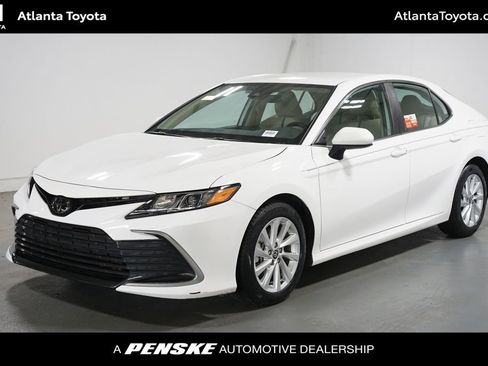 Certified 2024 Toyota Camry LE image 1