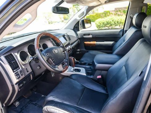 Used 2013 Toyota Tundra Platinum w/ Platinum Pkg RWD image 18