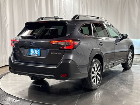 Used 2024 Subaru Outback Premium AWD/4WD image 10