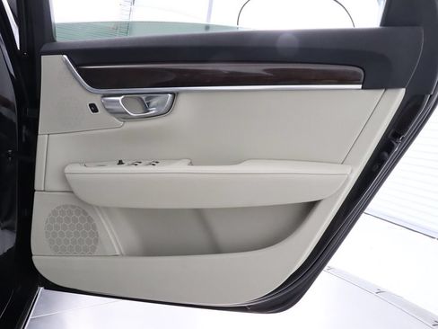Used 2018 Volvo S90 T5 Momentum w/ Convenience Package AWD/4WD image 40