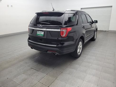 Used 2018 Ford Explorer XLT w/ Equipment Group 201A FWD image 9