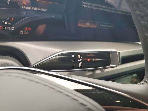 New 2026 Cadillac Vistiq Premium Luxury image 37