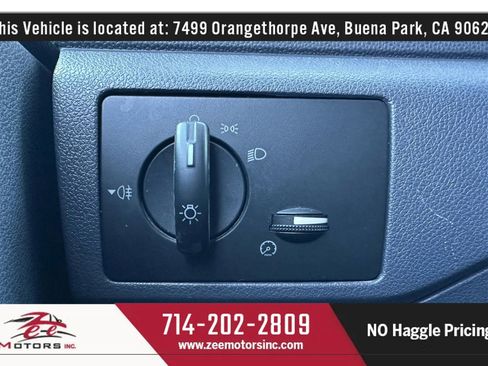 Used 2010 Ford Transit Connect XLT image 29