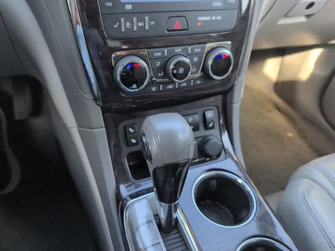 Used 2015 Buick Enclave Leather image 12