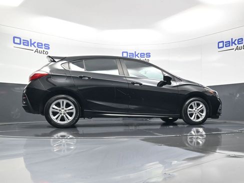 Used 2018 Chevrolet Cruze LT w/ Convenience Package image 42