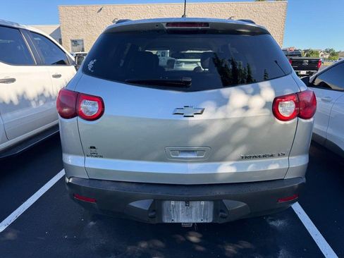 Used 2011 Chevrolet Traverse LS FWD image 5