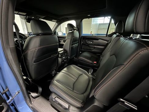 Used 2023 Honda Pilot TrailSport image 15