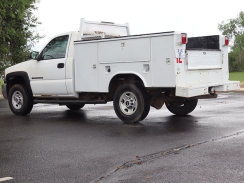Used 2006 GMC Sierra 2500 W/T RWD image 7
