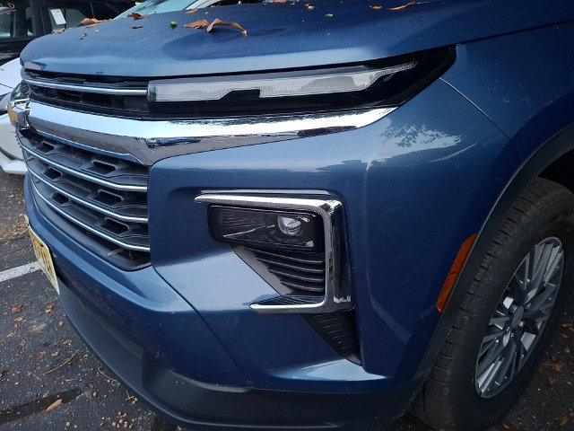 Used 2025 Chevrolet Traverse LT AWD/4WD image 10