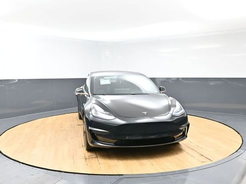 Used 2018 Tesla Model 3 Long Range image 3