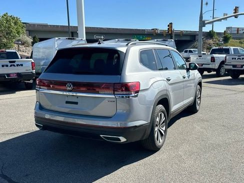 Used 2026 Volkswagen Atlas SE AWD/4WD image 6