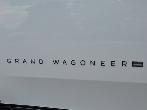 New 2026 Jeep Grand Wagoneer Summit w/ Premium Group III AWD/4WD image 9