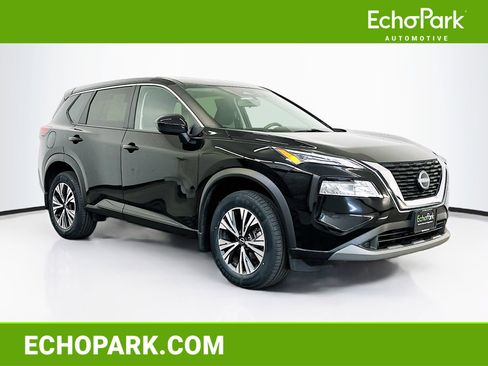 Used 2023 Nissan Rogue SV image 1