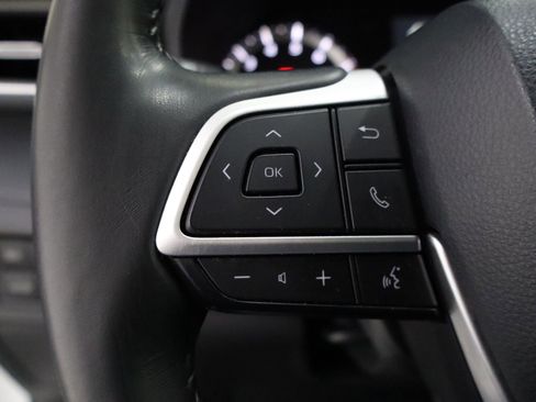 Used 2022 Toyota Highlander LE image 16