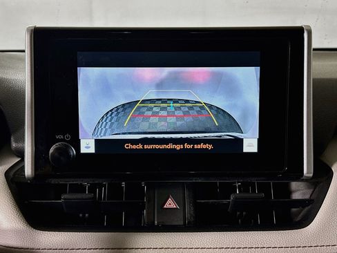 Certified 2025 Toyota RAV4 XLE w/ Convenience Package FWD image 25