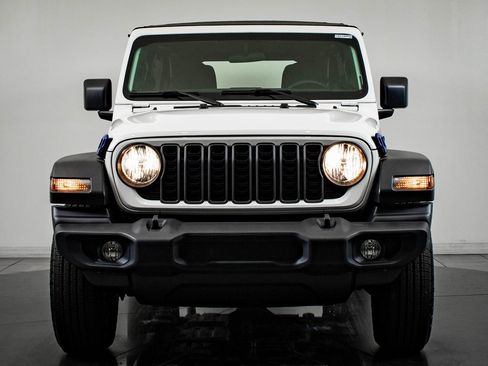 Used 2025 Jeep Wrangler Sport image 2
