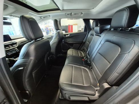 Used 2021 Ford Escape SEL w/ Technology Package AWD/4WD image 13