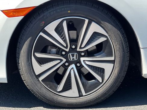 Used 2018 Honda Civic EX-T image 39