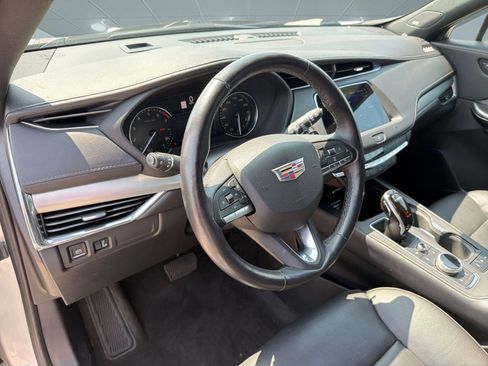 Used 2020 Cadillac XT4 Premium Luxury AWD/4WD image 4
