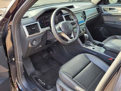 Used 2023 Volkswagen Atlas Cross Sport SE FWD image 16